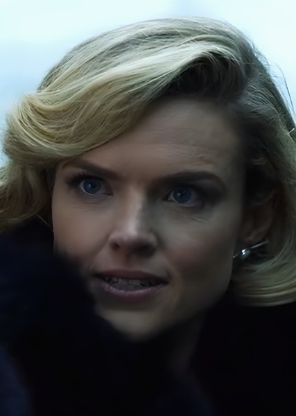 Erin Richards photo