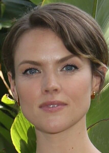 Erin Richards photo