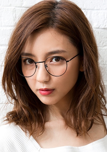 Erina Mano photo