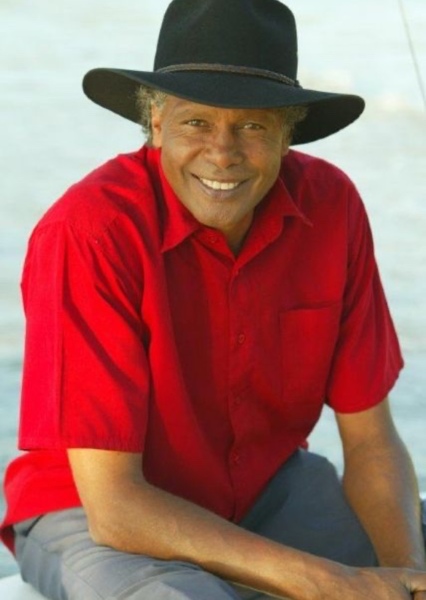 Ernie Dingo photo