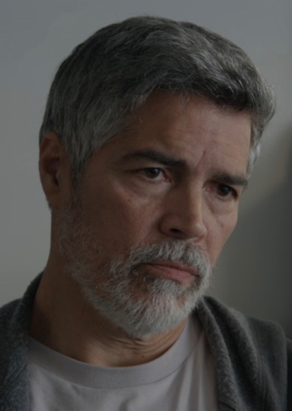 Esai Morales photo