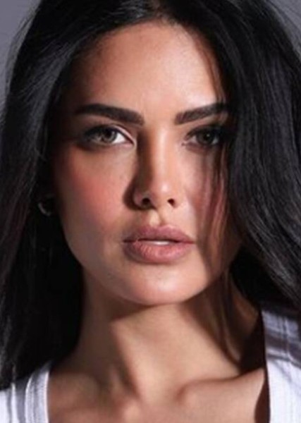 Esha Gupta photo