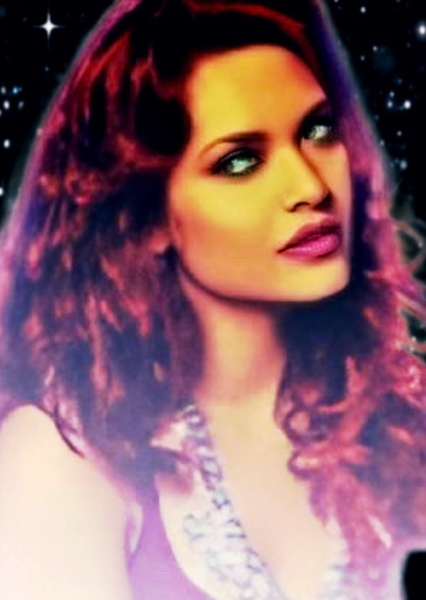 Esha Gupta photo