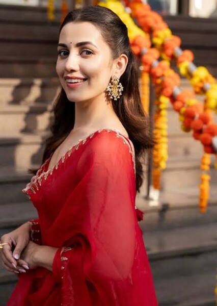 Esha Kansara photo