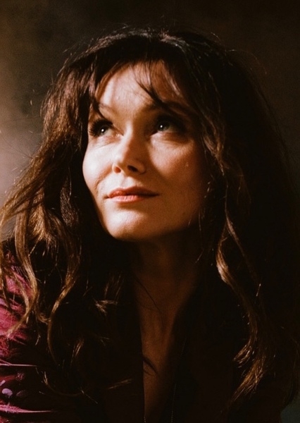 Essie Davis photo