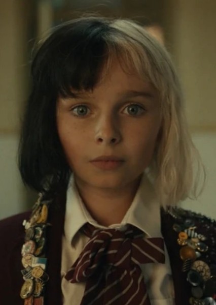 Estella Miller/Cruella de Vil (Emma Stone)
