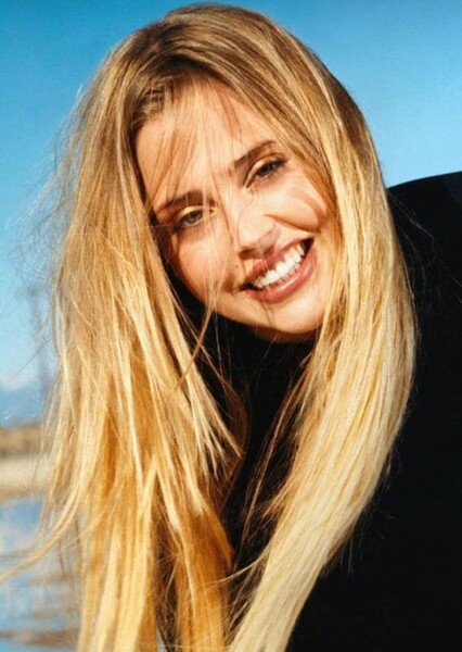 Estella Warren photo