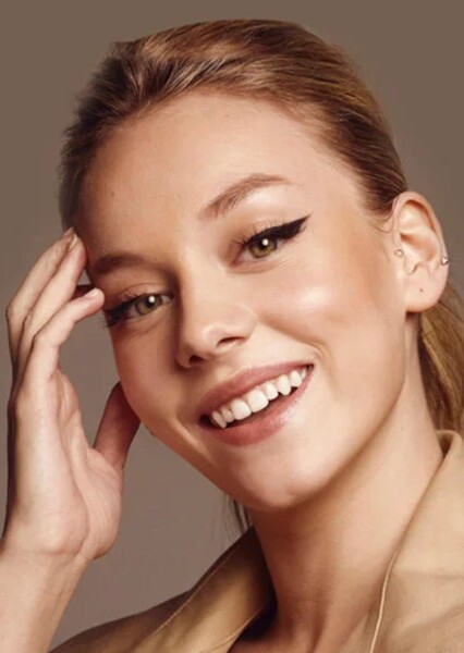 Ester Expósito photo