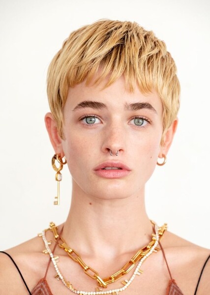Esther McGregor photo