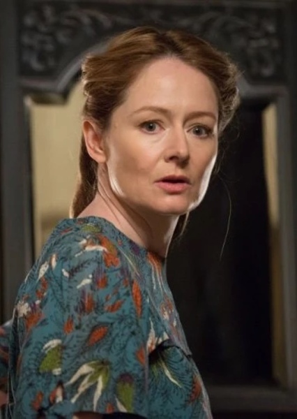Esther Mullins