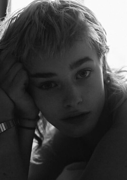 Esther-Rose McGregor photo