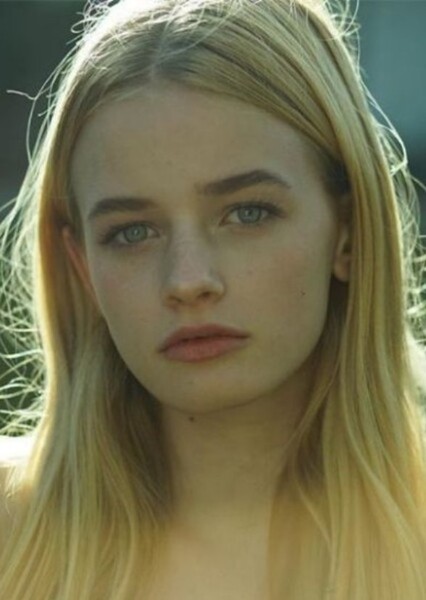 Esther-Rose McGregor photo