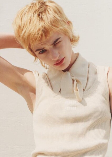 Esther-Rose McGregor photo