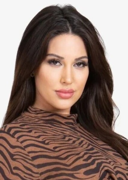 Estrella Nouri photo