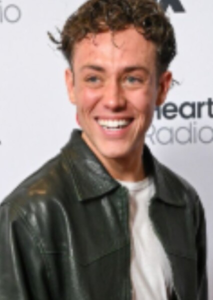 Ethan Cutkosky photo