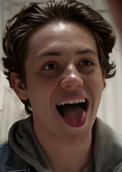 Ethan Cutkosky photo
