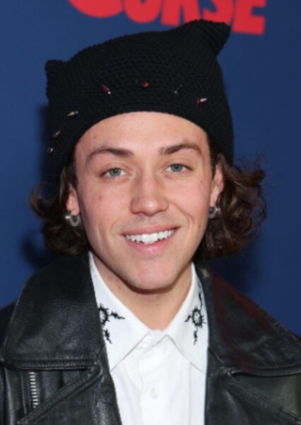 Ethan Cutkosky photo