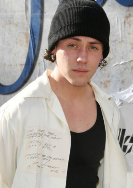 Ethan Cutkosky photo