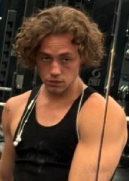 Ethan Cutkosky photo