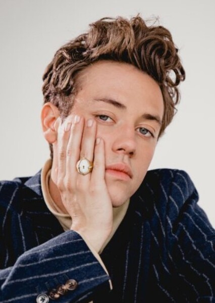 Ethan Cutkosky photo
