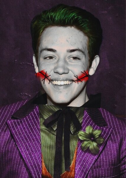 Ethan Cutkosky photo