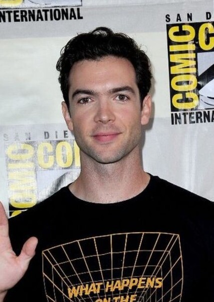 Ethan Peck photo