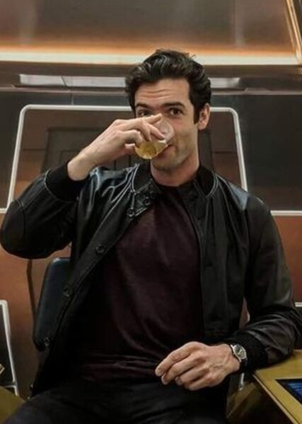 Ethan Peck photo