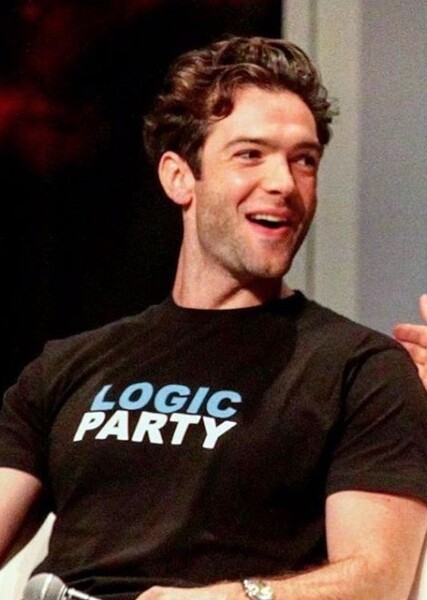 Ethan Peck photo