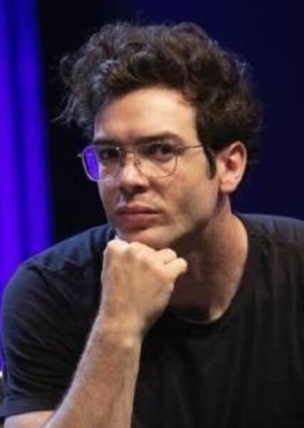 Ethan Peck photo
