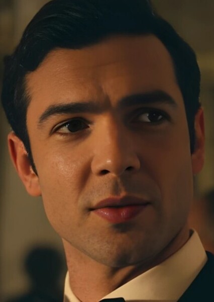 Ethan Peck photo