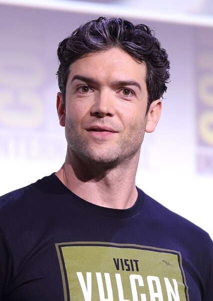 Ethan Peck photo