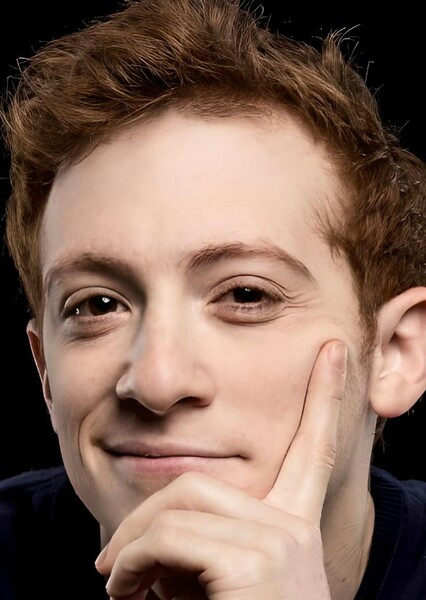 Ethan Slater photo