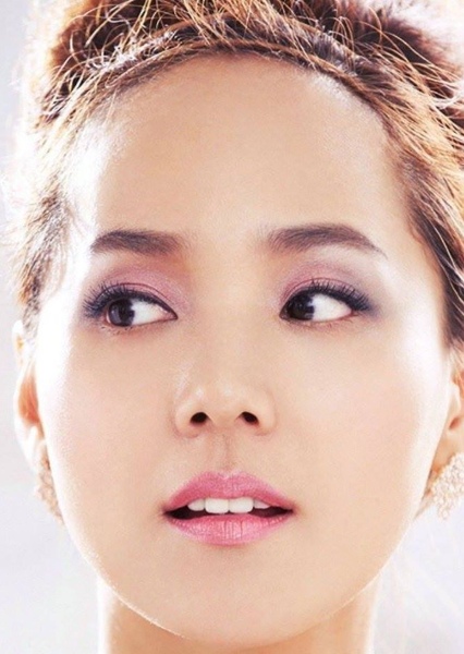 Eugene (Kim Yoo-jin) photo