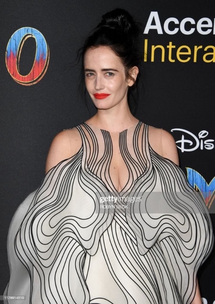 Eva Green photo