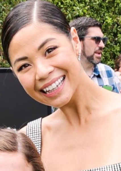 Eva Noblezada photo