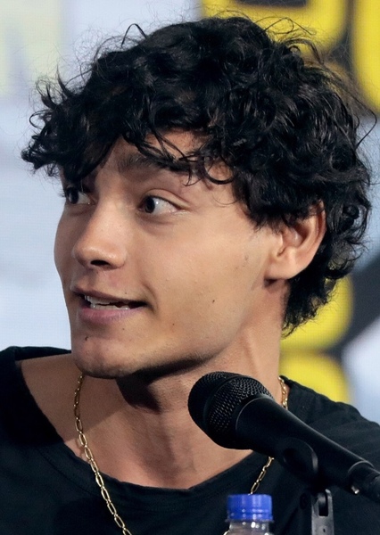 Evan Evagora photo
