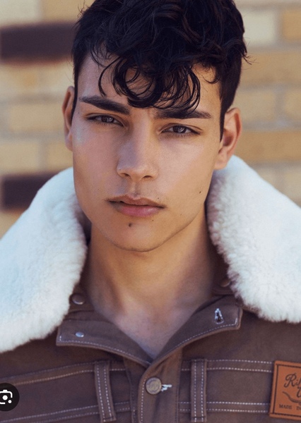 Evan Evagora photo