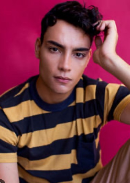 Evan Evagora photo