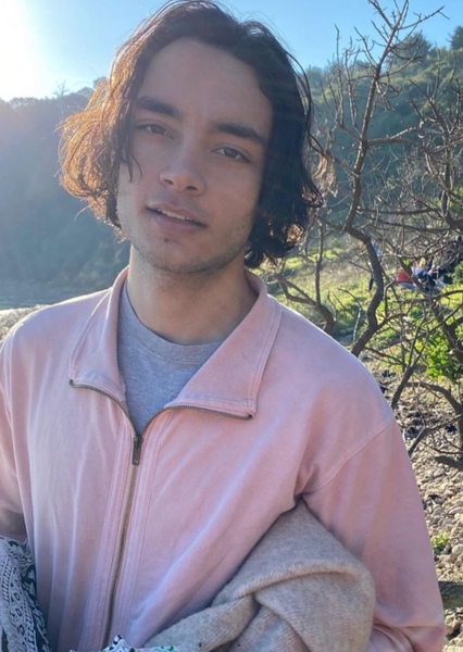 Evan Evagora photo