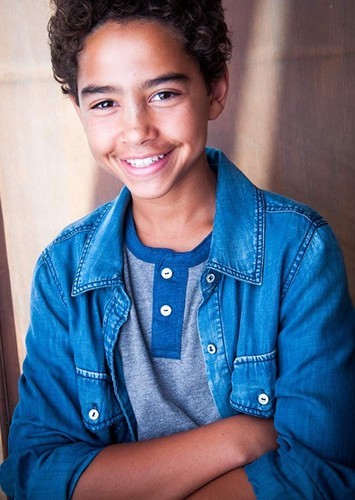 Evan Nikolas Fields