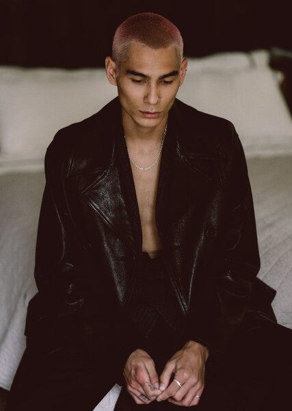Evan Mock photo