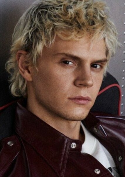 Evan Peters
