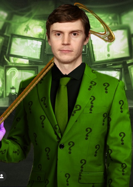 Evan Peters