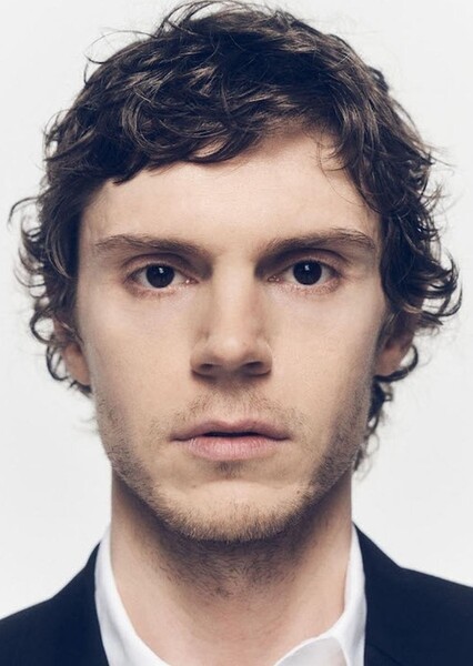 Evan Peters