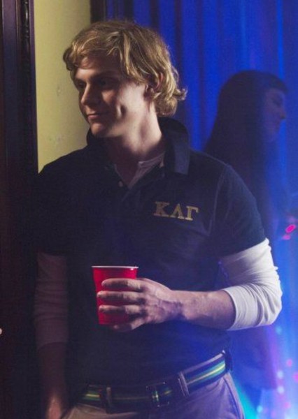 Evan Peters photo