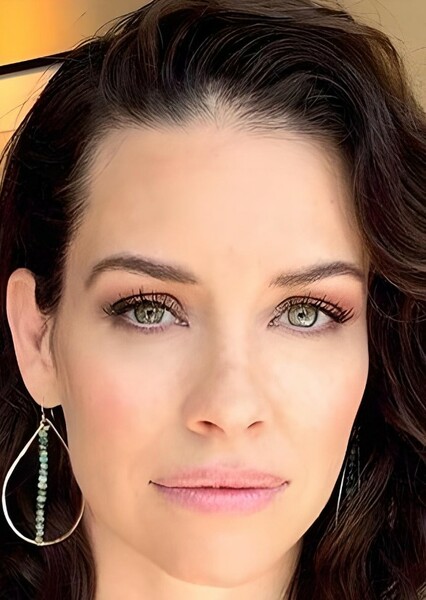 Evangeline Lilly photo