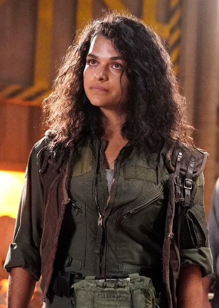 Eve Harlow photo