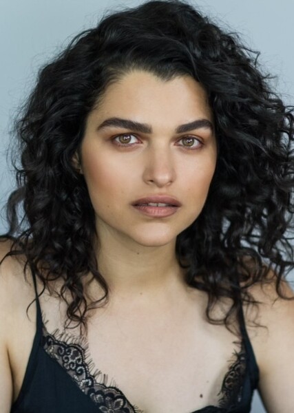 Eve Harlow