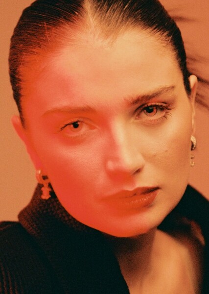 Eve Hewson photo