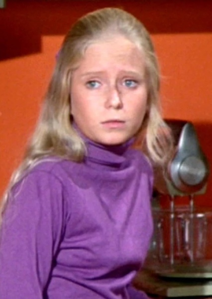 Eve Plumb photo